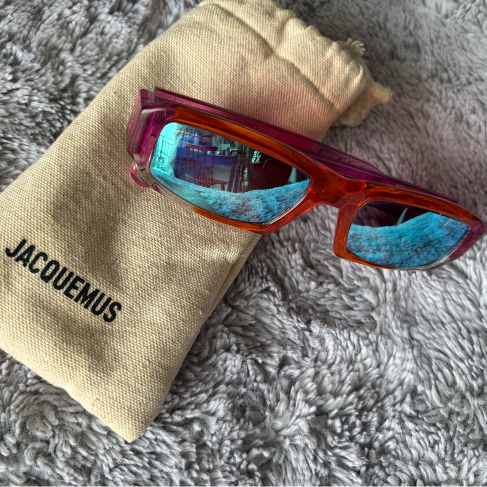 Jacquemus Vibrant Pink Sunglasses with Blue Lenses